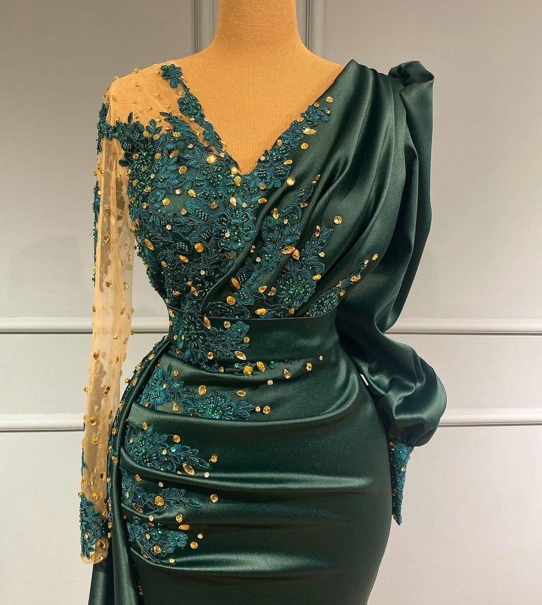 green emerald velvet dress Amazing Long Dark Green Mermaid Sleeveless Beading Prom Dresses With Lace
