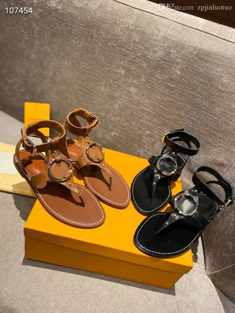 Luxury Designer High Quality Leather Women Fashion Flat Flip Flops Non-slip Sandals Summer Outdoor Open Toe Roman Flip Flops Large Size 42