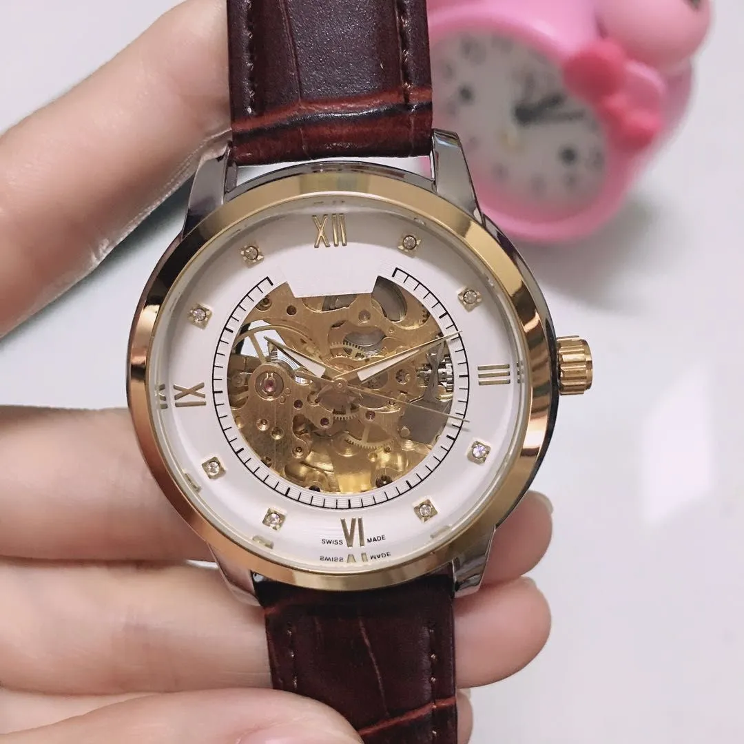 2021 new high quality Luxury Watches Three stitches automatic Mechanical watch designer wristwatches Top brand leather strap Casua332N