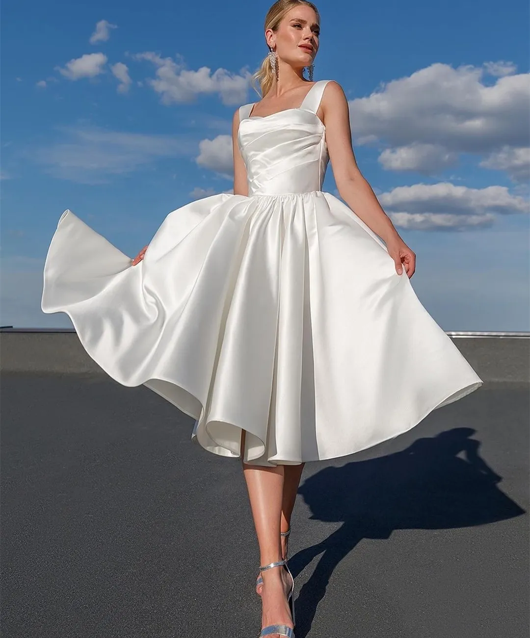 Robe De mariée courte en Satin Simple, bretelles Spaghetti, ligne a, longueur aux genoux, sans manches, magnifique plage