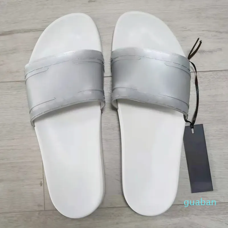 Högkvalitativa Luxurys Designers Kvinnor Sandaler Mode Sex Färger Blå Vit Röd Svart Guld Silvery Flip Flip Flops Män Slide Slippers 0855