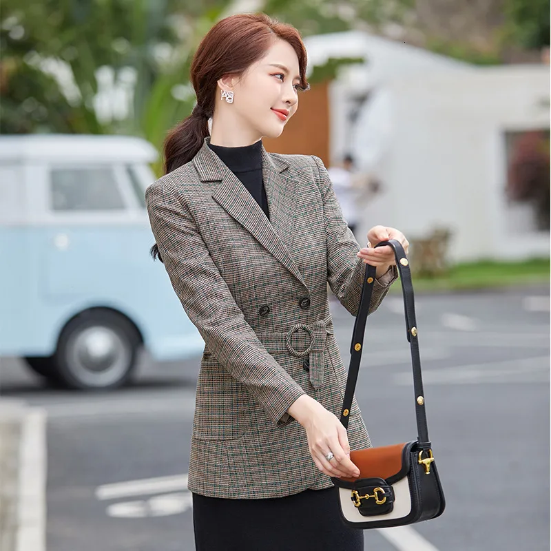 通販ポイント 21秋の長袖の小さいコート女性のファッションレジャーイギリス風のビデオタイルスーツ2291 新品 取寄せ Sincrometais Com Br