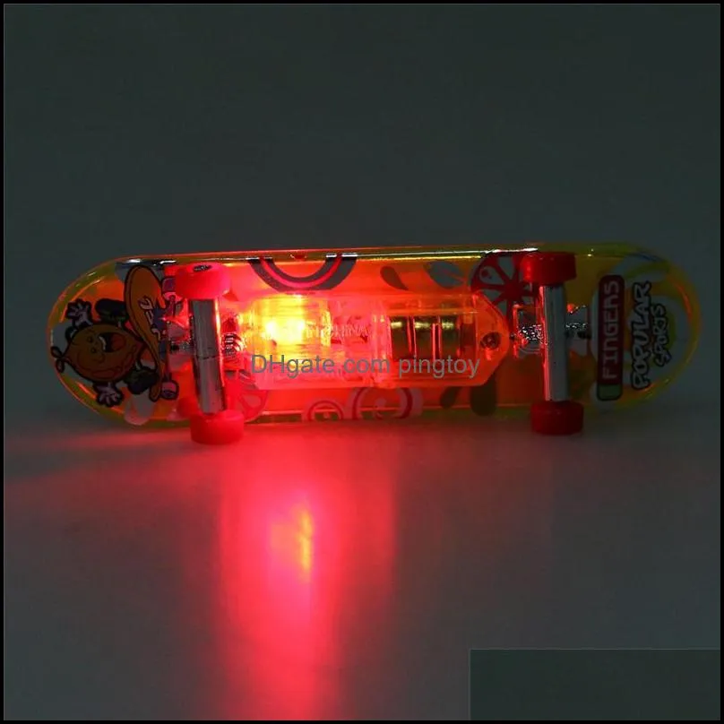 2pcs/set Mini Light Skateboard Toys Fingerboard Skateboard Tech Boy Kids Children Gifts Kid Toys Creative Toys