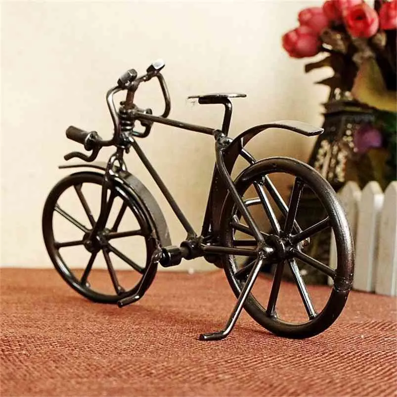 Nostalgic Antique Bike Figurine Metal Craft Home Decoration Accessories Bicycle Ornament Miniature Model Children Birthday Gifts 210811