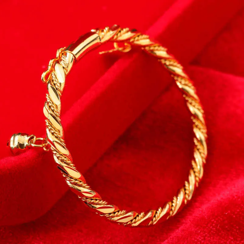 Wholesaler of Glamorous bracelet design in rose gold 18kt | Jewelxy - 201854