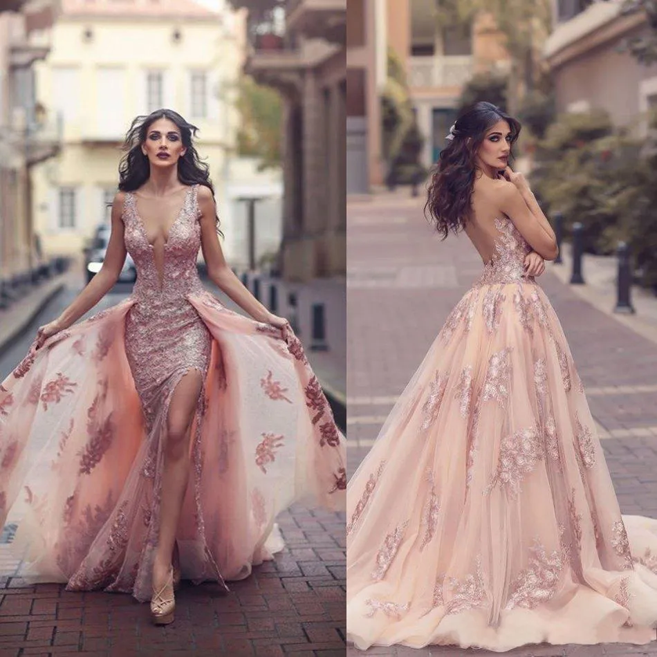 Saudiarabiska över kjol sjöjungfrun kvällsklänningar 2021 Toppkvalitet Sheer Backless V Neck Appliques med Capes Long Prom Party Split Gowns