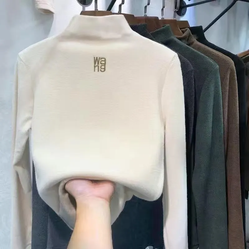 Pulls de chandail pour femmes Sweater 2021 Dernière tendance Automne et broderie d'hiver Tirtleneck de velours