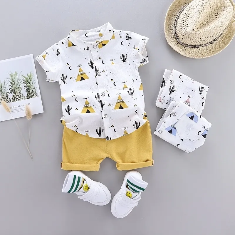 ropa de ocio de verano de dos piezas de algodón para niños camisa de impresión cómoda pantalones cortos de manga corta Traje de bebé 210309