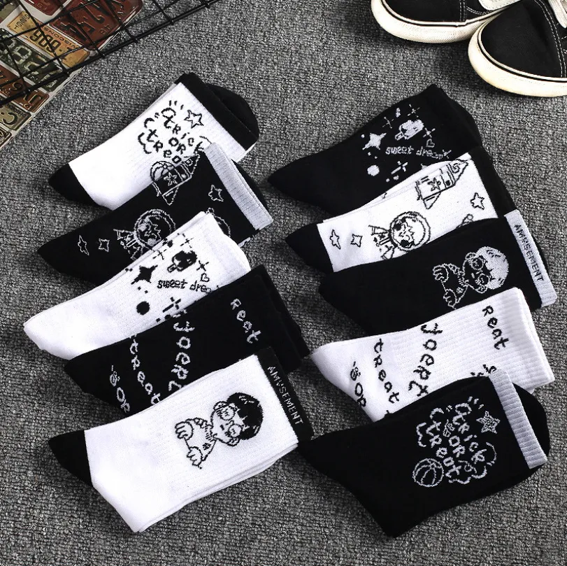 Nouvelle mode Street Culture hommes et femmes chaussettes coton blanc noir Graffiti Harajuku HipHop Skateboard Sport drôle heureux chaussettes