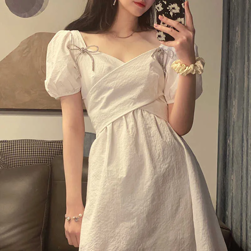 Weißes V-Ausschnitt-elegantes Kleid Mini-Design-Frauen-dünnes koreanisches beiläufiges Büro-Quadrat-Kragen-Party-Sommer-Y2k 210604