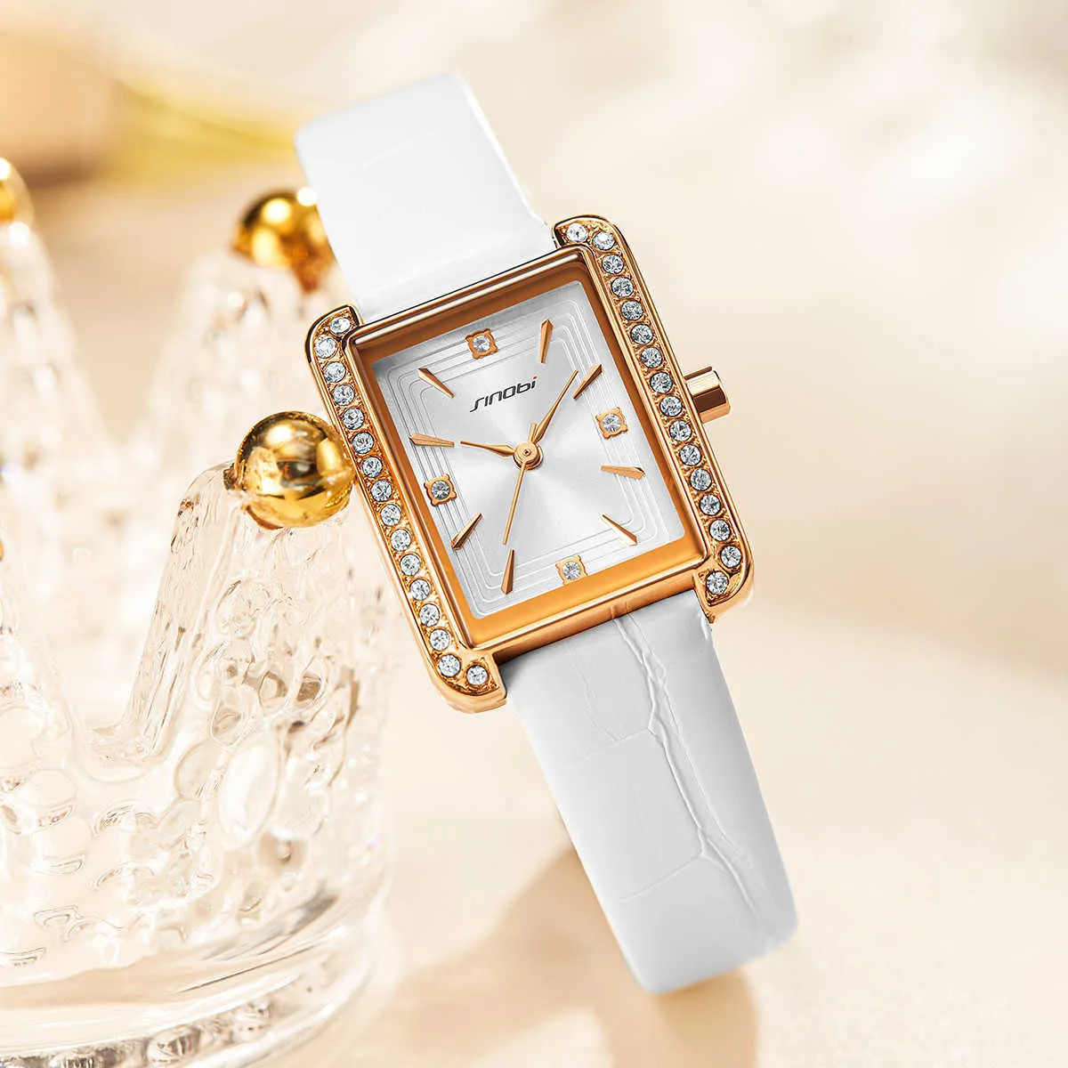 Sinobi 2021 Nova Chegada Luxo Relógios Mulheres Elegante Retângulo Diamante WaterWatch Relógio de Relógio Montre Femme Lover Presentes Q0524