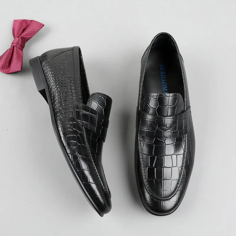 Luxo Mens Locais Sapatos Genuíno De Couro Deslizamento Em Crocodilo Padrão Homens Negócios Casamento Formal Casual Vestido Sapatos Homens G7