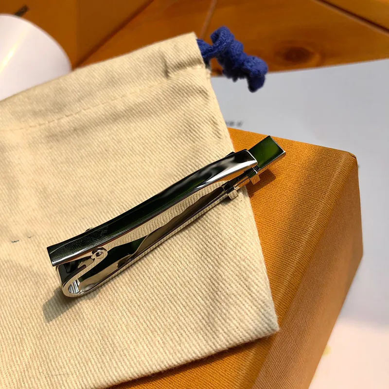 2021 Yeni Erkekler Yüksek Kaliteli Tie Clip Mektubu Logo İnce Çelik Tie Clip Box Lüks Takı Whole275E