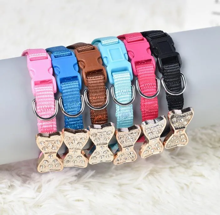 Colliers pour chats en Nylon, 1,25 usd/pièce, pour chaton, chiot, avec nœud papillon, boucle de sécurité scintillante en diamant, 20 pièces/lot