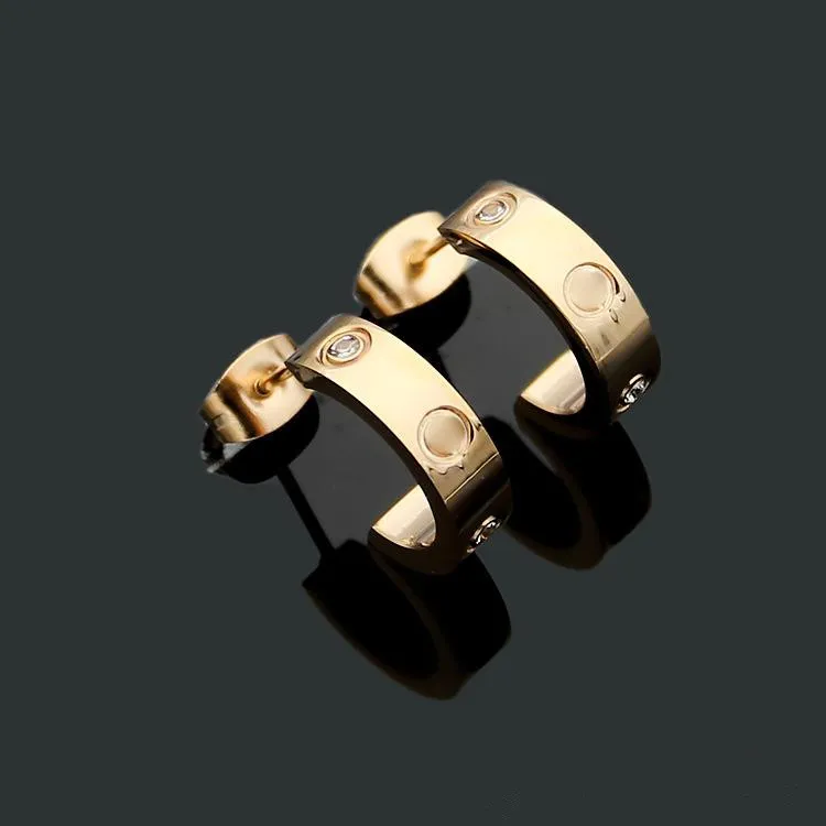 Titanium Steel Rose Gold Love Studs Örhängen Damer Utsökt Enkel Fashion C Diamant Ring Smycken Gåvor med tygväska