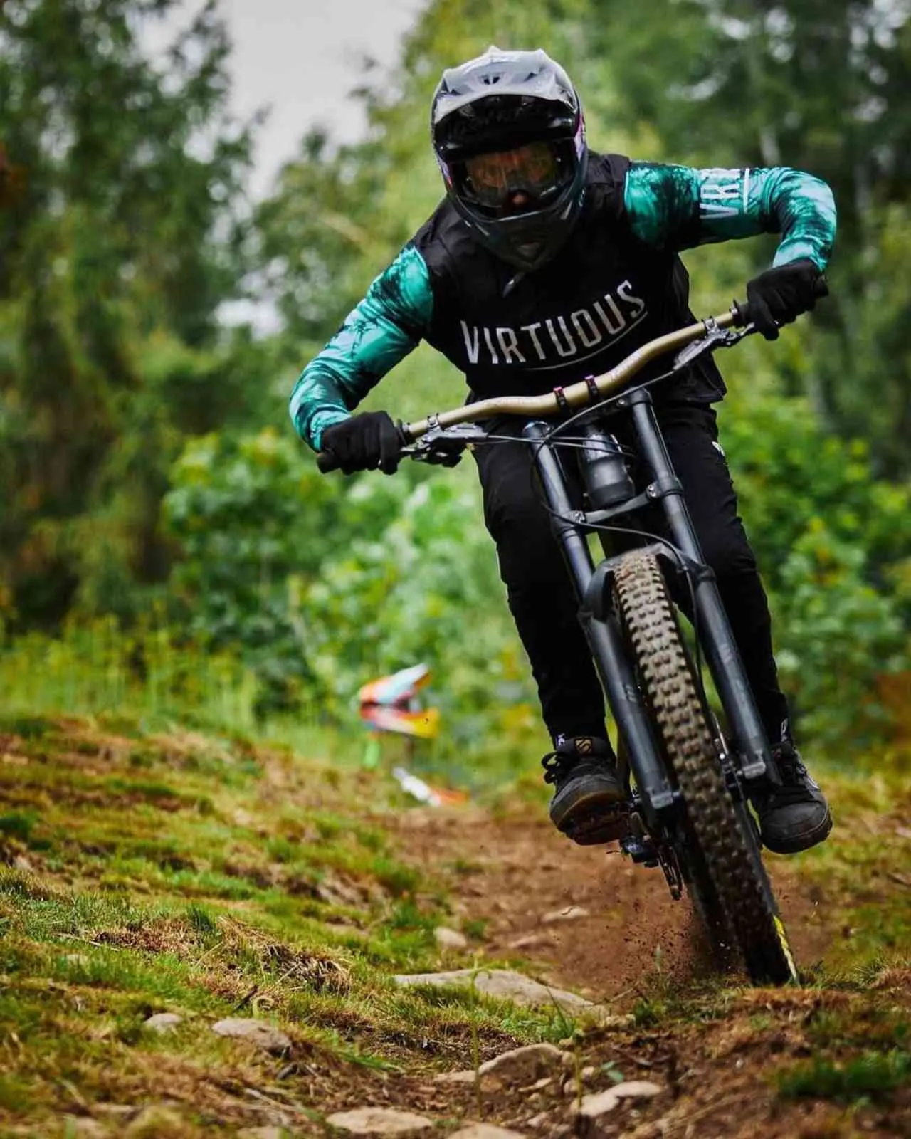 Ropa downhill top