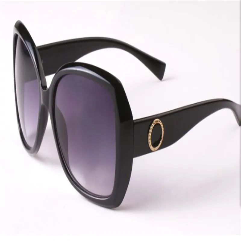 High quality Matte Black Frame pilot Fashion Sunglasses For Men and Women Brand Designer8012 Vintage Sport Sun glasses With case and