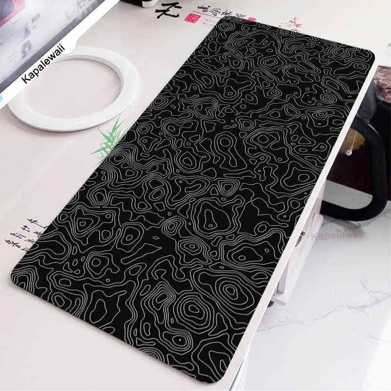 Black and White Desk Mat Gaming Mouse Pad Large Mousepad Gamer Accessories XXL PC Computer Keyboard DeskPad Anti-slip Rubber Run AA220314