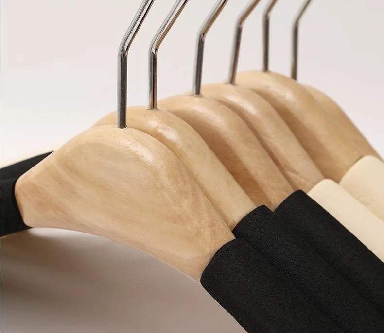 50st Solid Wood Hangers Byxor Coatkläder Hängare för kostym Sponge Padded Coats Shirts Cloth Holders GGA5031