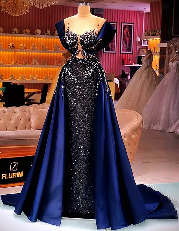 2021 Plus Storlek Arabisk Aso Ebi Navy Blue Luxurious Prom Klänningar Beaded Crystals Sheer Neck Evening Formell Party Andra receptionen klänningar klänning zj422