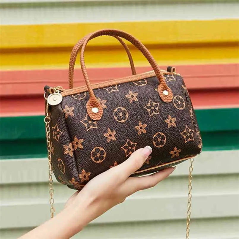 11 Best Handbags For Girls In 2024, Approved By Fashion Stylist