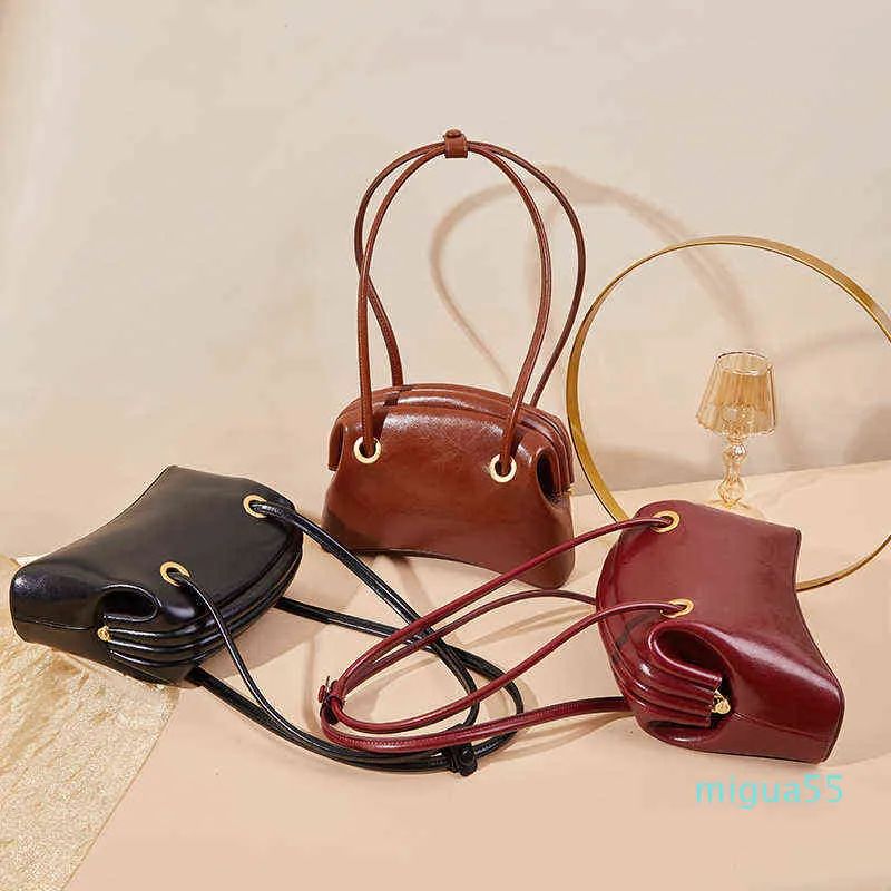 Shoulder Bags Fashion Niche Design Leather Handbags Retro Clip One-shoulder Underarm Bag Wild Simple Handbag