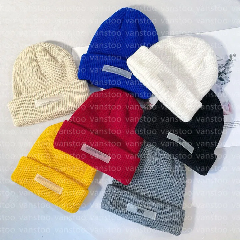 essentials Cappello da uomo a maglia da donna con tappo a maglia da donna Cappelli da teschio Designer inverno caldo Cappelli in lana classica Coppia di strada alta Strada