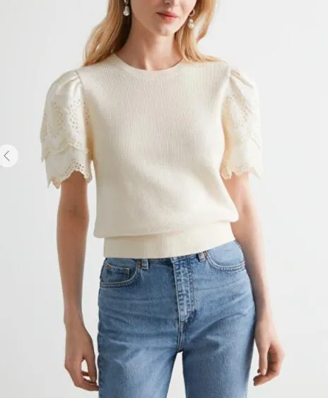 2021 Autumn Fall Short Sleeve Round Neck Cream Solid Color Knitted Lace Panelled Pullover Style Knitted Tees Women Fashion Knits Tops G1211052