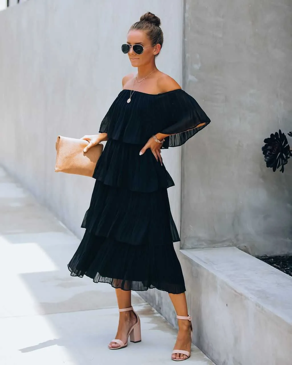 bonifacio tiered pleated midi dress Vici | Dresses | Vici Bonifacio Tiered Pleaded Midi Dress