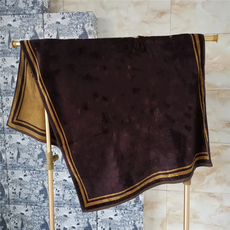 Stripe Cadre Brown Serviettes de luxe Designer Lettre pleine vieille serviettes de fleur serviettes de douche