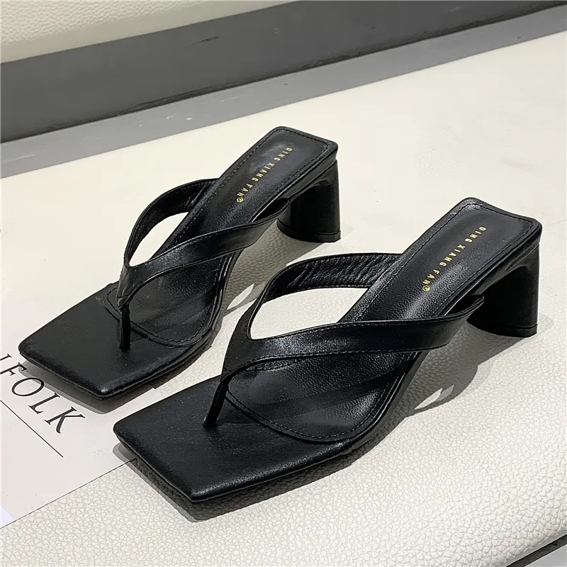 2020 Chunky Flip Flops Slides For Women 6cm High Heels, Mules, Fetish  Summer Sandals, Block Low Heel Slipper Heels, Prom Stripper Girl Shoes Hot  Sale! From Junqu, $18.14