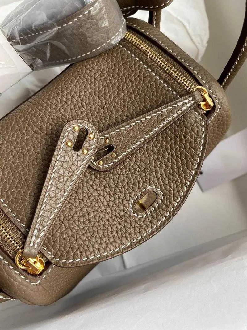 Beautiful shoulder bag 2021 pillow leather female messenger doctor luxury fashion niche Temperament first layer cowhide