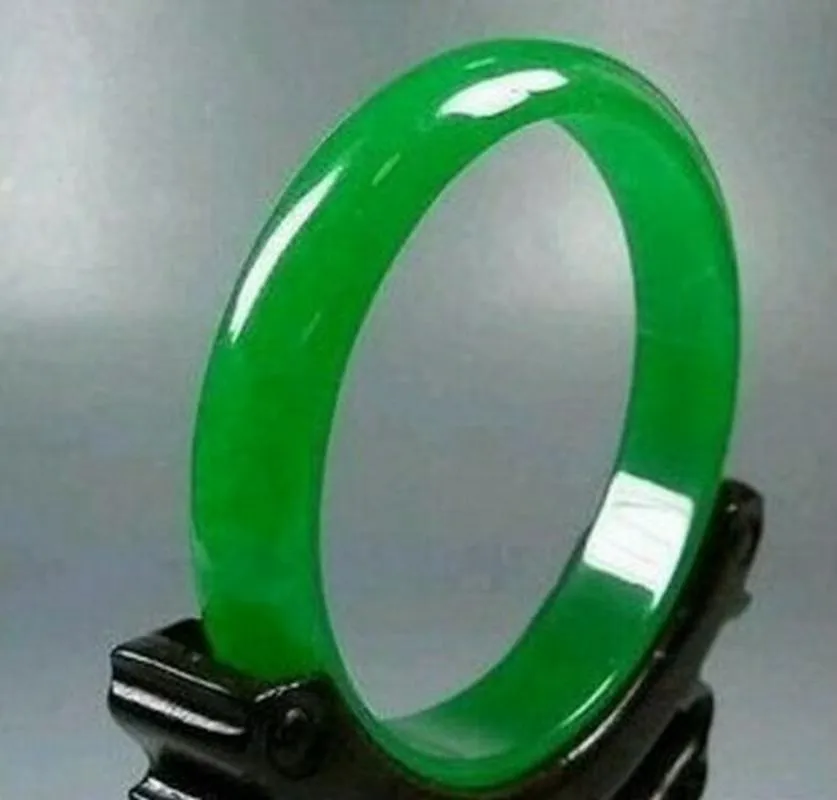Bangle Äkta Asien Grön Naturlig Jade Armband Innerstorlek 56mm