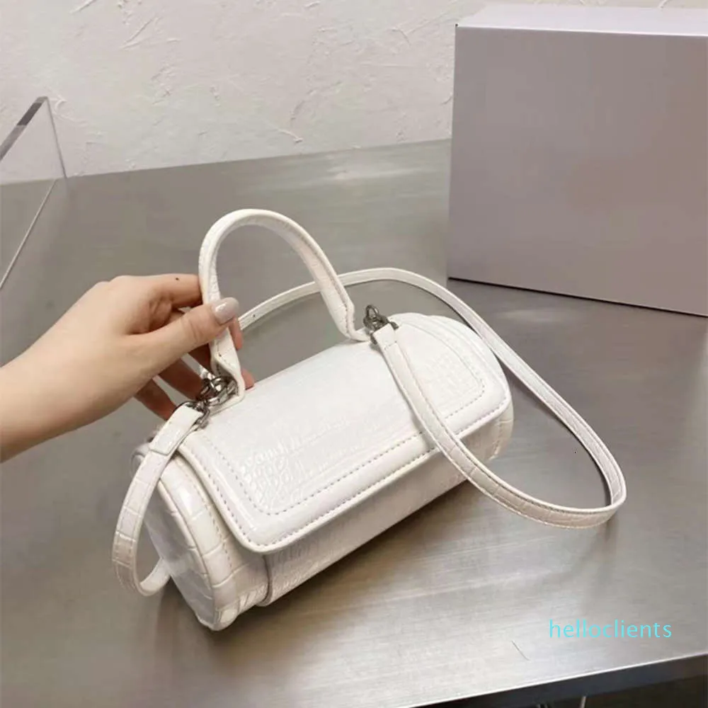 Shuai Burst Hourglass Bag Trendy Fashion High-end Quality Rounded Arch Dign Anti-scratch Wear Gift Box Packaging