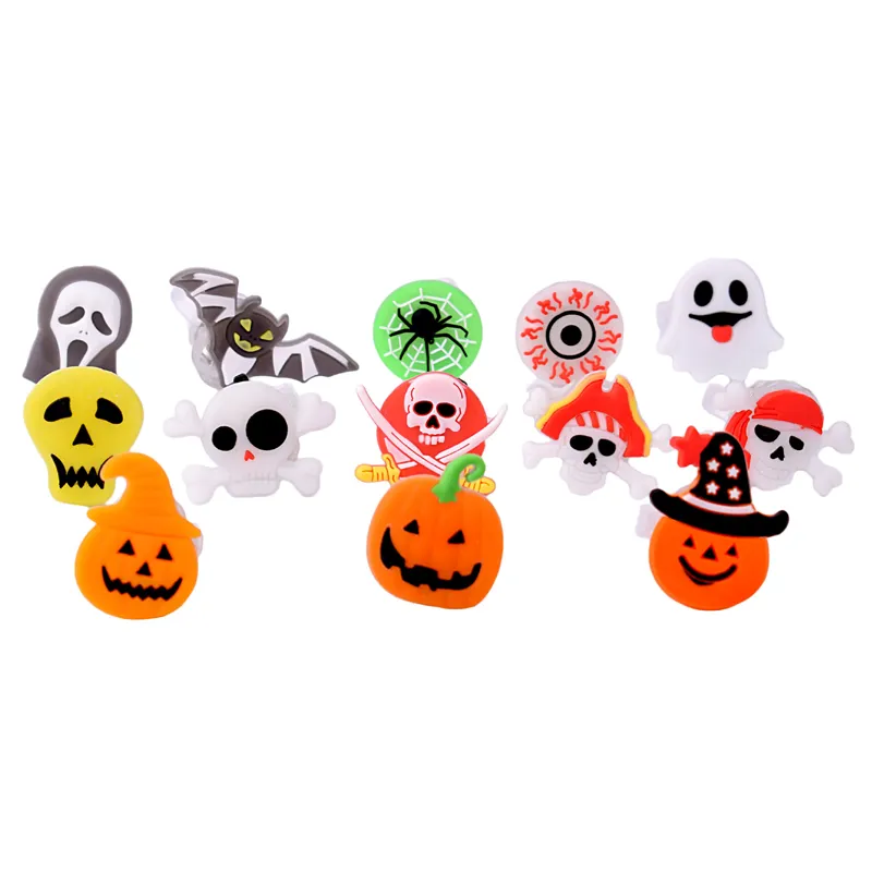 Nouveauté Éclairage Halloween Bande Dessinée Anneau Fantôme Citrouille Chauve-Souris Conception LED Lumière Anneau Rougeoyant Flash Doux Gel Doigt Lumière Enfants Clignotant Jouets Cadeau