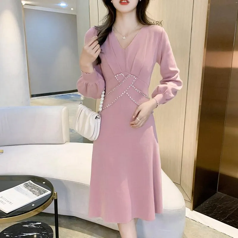 Casual Kleider Frauen Ein Stück Kleid Herbst 2021 Büro Lady Korea Stil Stricken Langarm Patchwork Feste V-Ausschnitt Schwarz