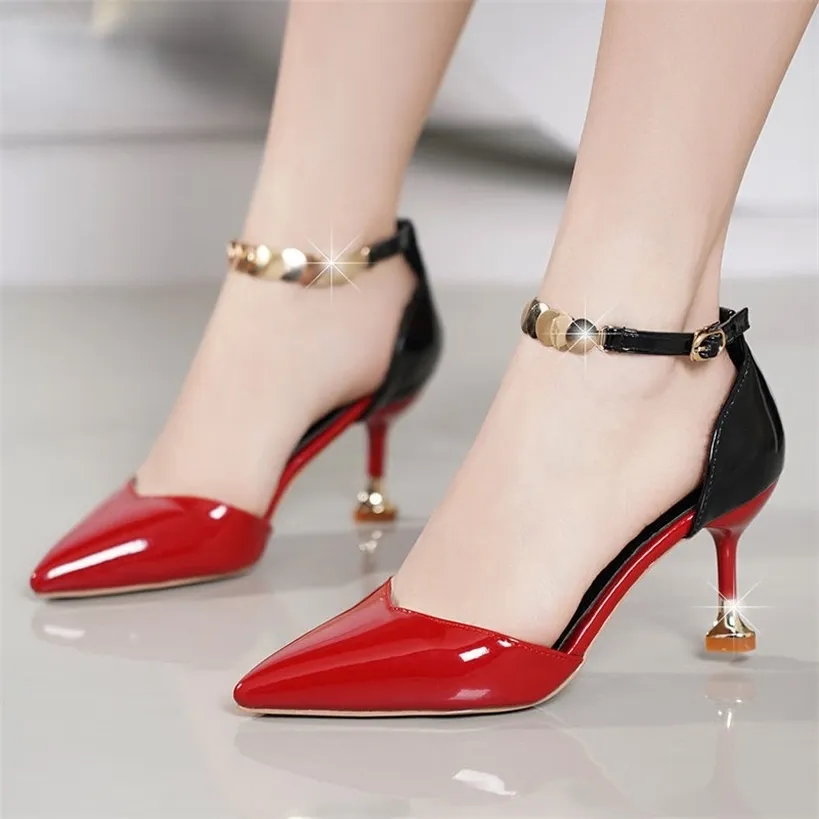 Zapatos de Mujer Женщины Мода сладкие острые заостренные носки пряжки ремня Stiletto каблуки леди прохладные красные вечеринки обувь на каблуках белый 220115