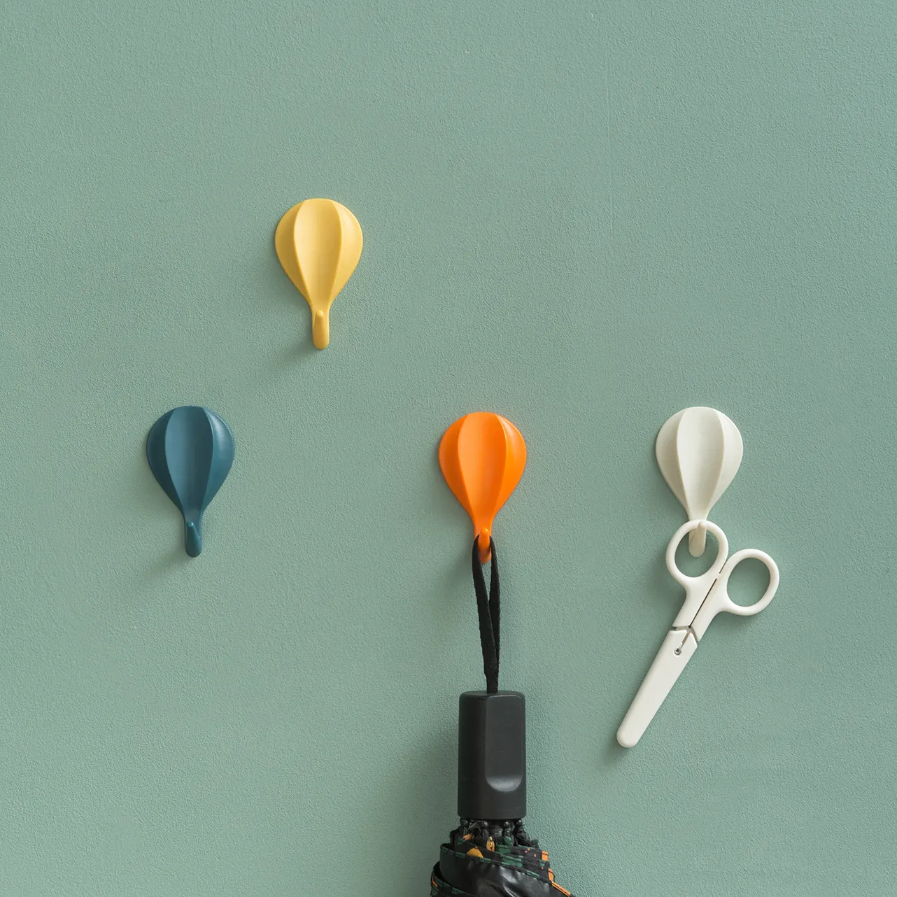 8st HOT AIR Balloon Handduk Hook Plastdörr Hängare Självhäftande vägg Hanger Hat Racks Key Häng Arrangör Heminredning