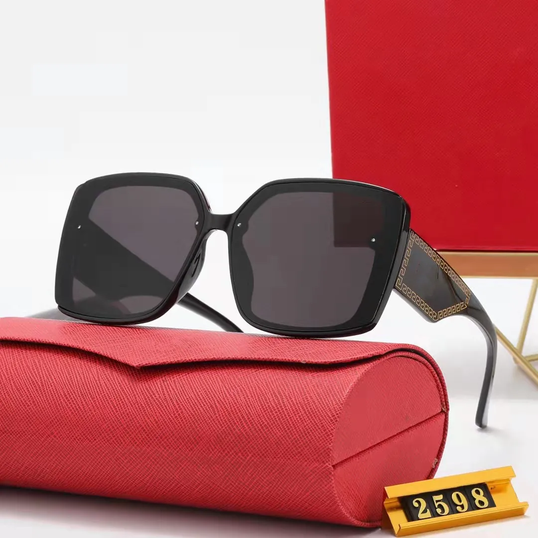 2021 Lyxig designer Solglasögon för män Kvinnor Spegel Metallram Pilot Solglasögon Klassisk Vintage Eyewear Anti-UV Cykling Körning 1st Fashion Sun Glasögon med väska