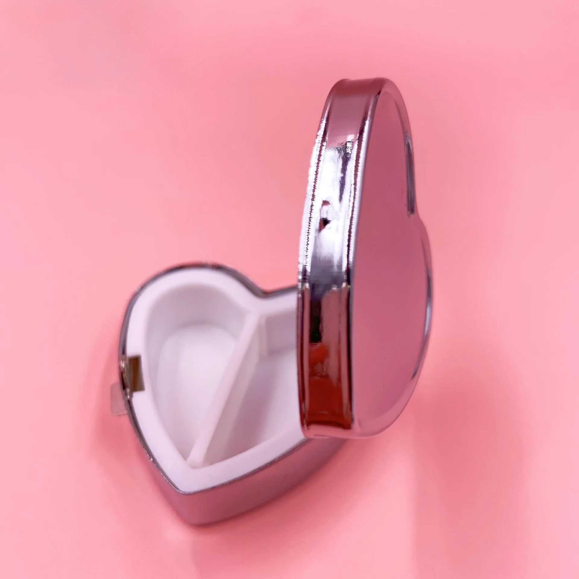 Heart Shaped Metal 2 Grid Pill Box boxes Organizer Medicine Container Case Jewellery Storage Pocket Portable Heart Shape DH9600