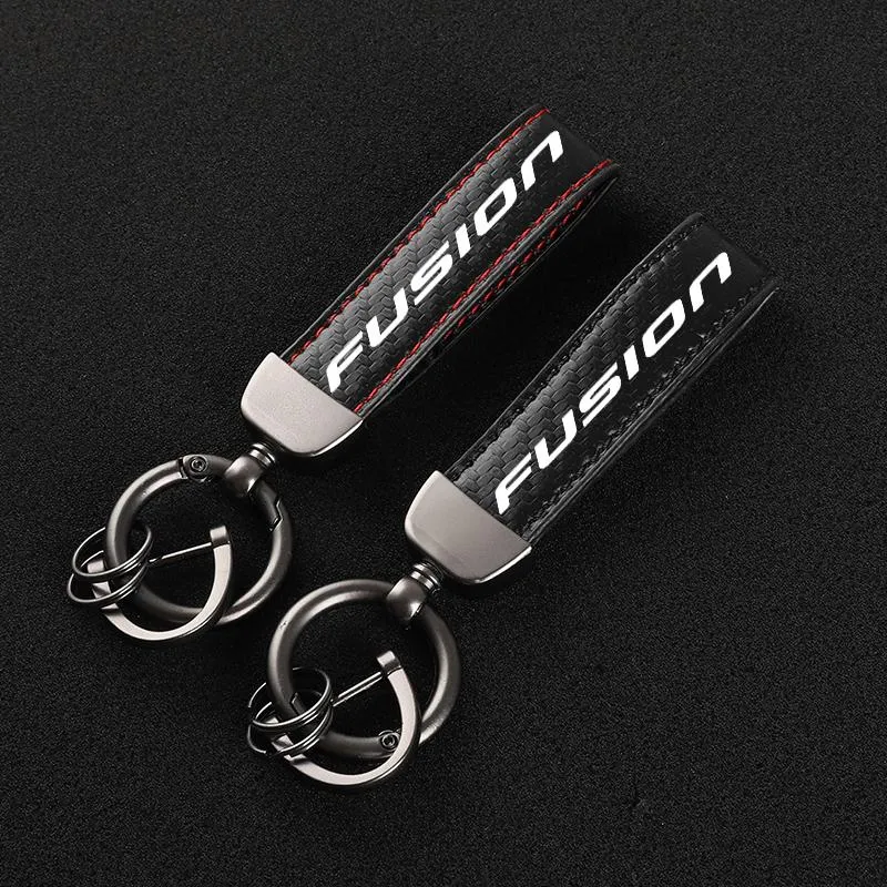 Keychains High-Grade Leather Car KeyChain 360 Degree Rotating Horseshoe Key Rings For Ford Fusion Accessories