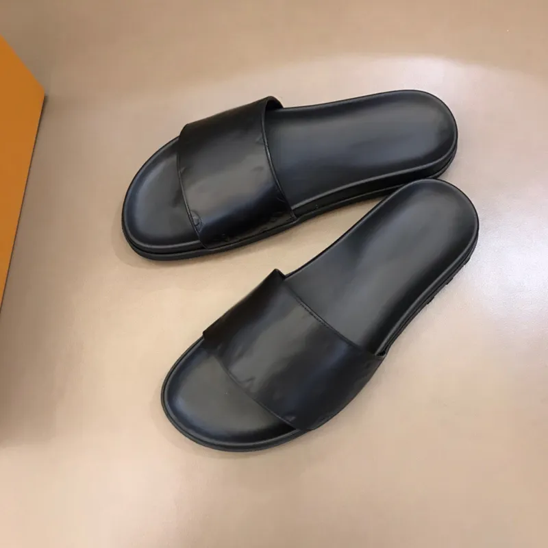 スーパーフィット ファッションデザイナーカジュアルスリッパ 夏のビーチスライド 男性のサンダル 箱 卸売送料無料 サイズ38 45 B009 メーカーから直送 Pelangi Sch Id