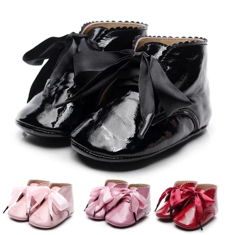 Eerste Walers 2021 Winter Baby Boots PU Lederen Motorfiets Booties Infant Born Girls Bow Bow Sneakers voor 0-24M A30