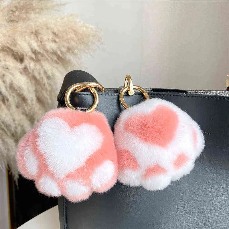 2021 Women Car Key Pendant Mink Fur Cat Paw Toy Keychain Cute Bag Charm Ornaments Soft Pompom Plush Cute Bear Claw Key Rings H1126