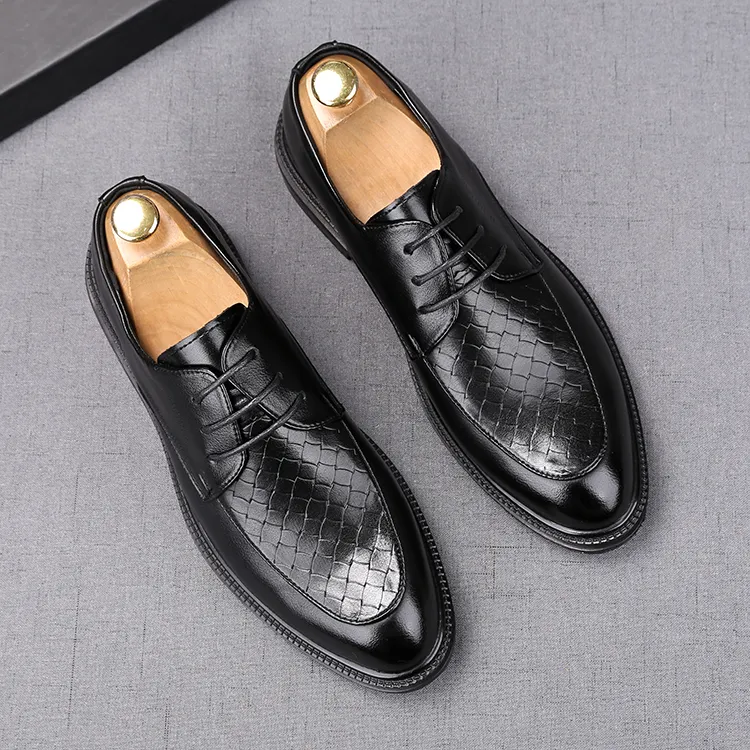 Italiensk stil handgjorda herrar bröllop oxford skor klassisk svart äkta läder glid på affärsformell klänning party loafers h20