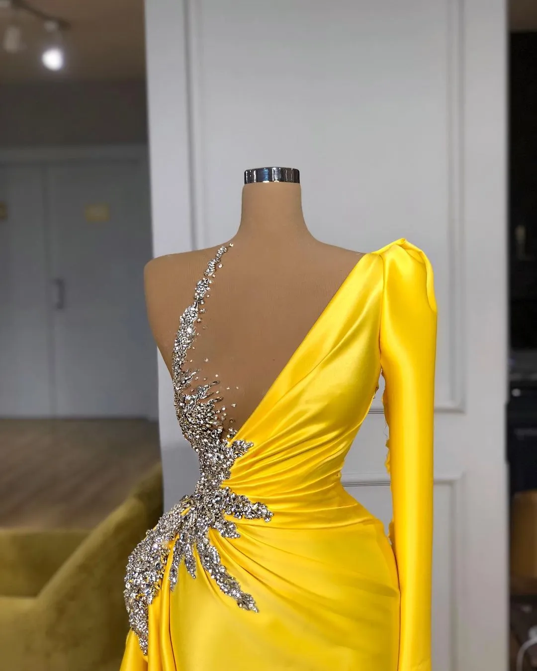 is dhgate legit for prom dresses TikToker Ordered Bridesmaid Dress Online, Got 'Total Opposite' Gown