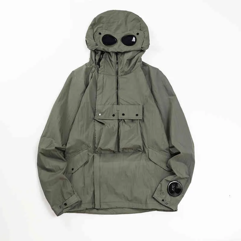 2011SS 011 Men's Jackets Goggle Hooded Jacket Spring and Autumn Outdoor windbreaker Fashion brand metal nylon Outerwear Coats