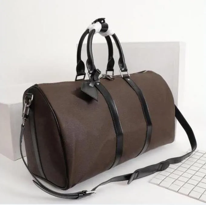 Väskor Designers Luxury Men Womens Travel Bag Duffle Bag Läder Bagage Handväskor Stora kapacitet Sportväskor 55 cm handväska