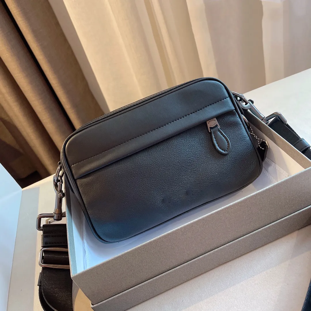 DHgate.com:Unisex Leather Crossbody Bag, Black Shoulder Bag