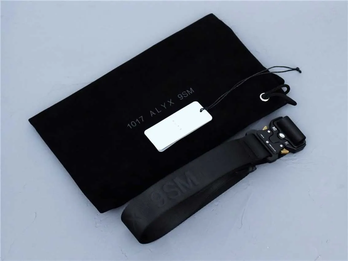 小物 1017-ALYX-.SM AA-U-BT ROLLERCOASTER BELT 1017 ALYX 9SM - Classic Rollercoaster Belt | HBX - Globally